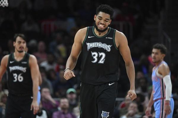 官方：奥格斯堡主帅瓦格纳下课，鲍姆临时接任（奥格斯堡官宣：解任主帅瓦格纳，鲍姆出任临时主帅）