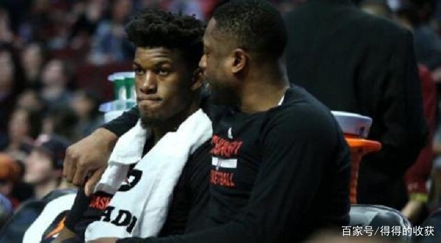 摆脱依赖首发阵容的尼克斯击败骑士，赢得2025年NBA圣诞大战（尼克斯凭替补发力击败骑士，赢下2025年NBA圣诞大战）