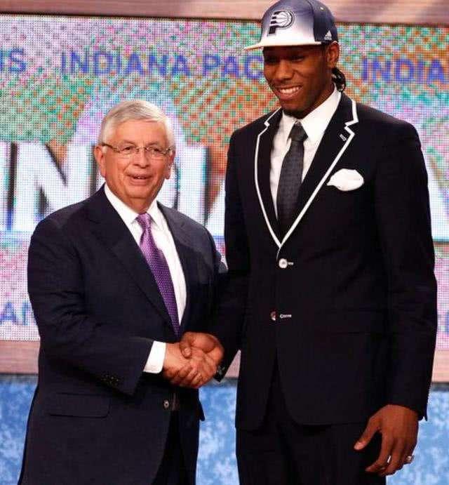 博主：梅西不是突然造访诺坎普的，阿根廷队正在西班牙集训（博主称梅西游诺坎普非临时起意，阿根廷队正于西班牙集训）