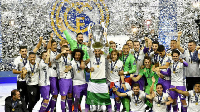 下半场不打算上了？赵柏清半场不到10分钟4犯 2中0未得分仅2板1助（赵柏清半场不足10分钟4犯在身，2投0中无分仅2板1助：下半场还会上吗？）