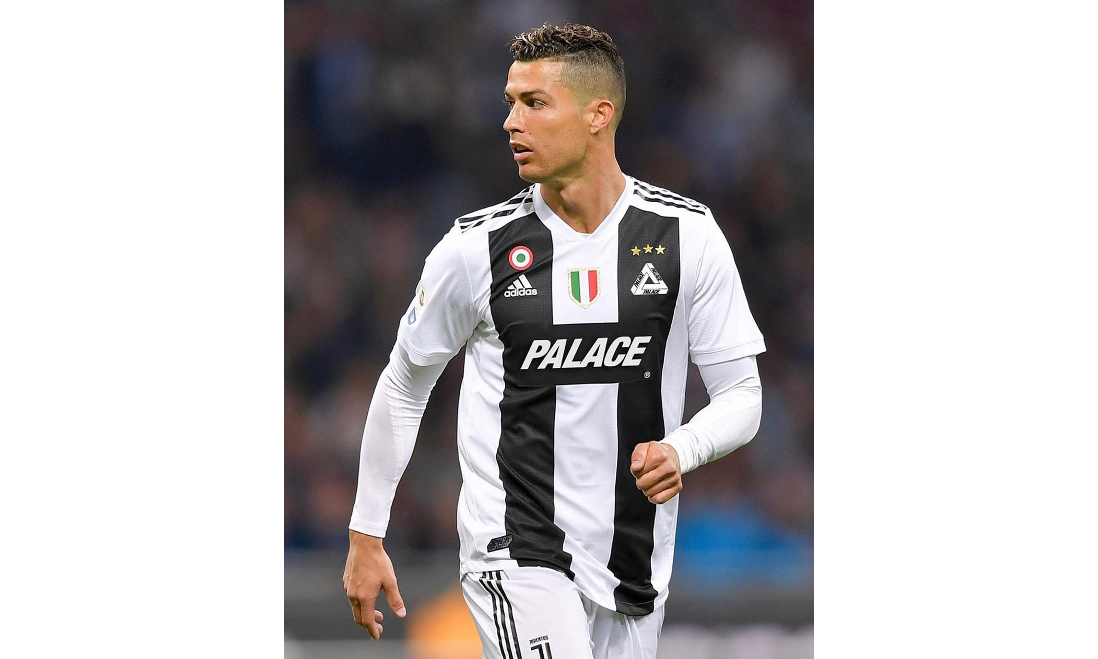 大举反击！开拓者2分钟内外开花轰出12-0攻击波 强势反超比分（开拓者两分钟里外齐发力轰出12-0高潮，一举反超比分）