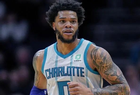 1分钟还原！杜锋又现“死亡凝视”始末，新星2次失误难以接受（1分钟复盘！杜锋再度上演“死亡凝视”，新星两度失误令人难以接受）