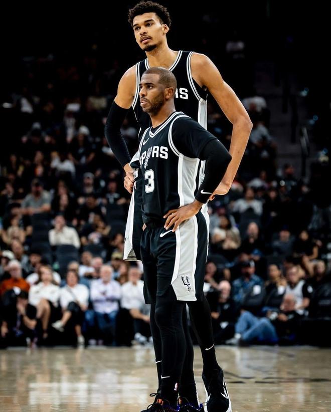 4场比赛收获10分！官方：马雷斯卡当选英超11月最佳教练（官方宣布：马雷斯卡荣膺英超11月最佳教练，4战拿下10分）