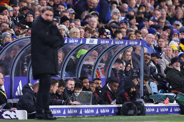 开拓者对快船伤病报告：格兰特等六人缺席，罗威出战成疑（开拓者对阵快船伤情通报：格兰特等六将缺阵，罗威出战存疑）