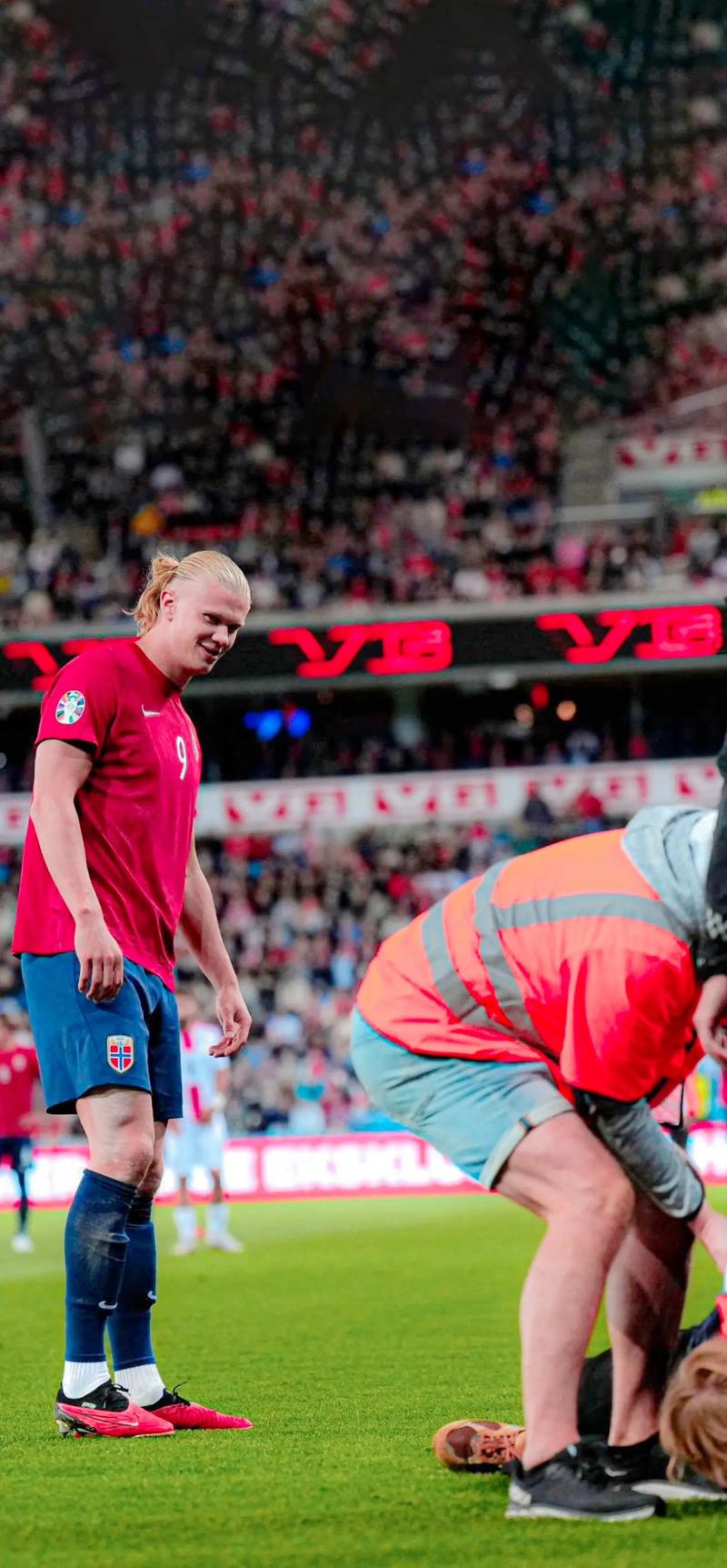 篮球勇士替补中锋封盖高效，数据亮眼（勇士队替补中锋盖帽效率惊人，数据抢眼）