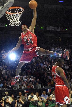 曼联疑似为青训新太子首秀铺垫！曝其不喜欢小梅西绰号，想做自己（曼联或为青训新星首秀预热！传其不喜“小梅西”称号，更想做自己）