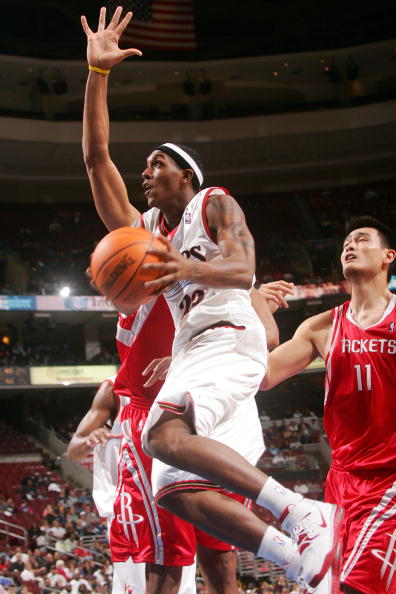 格外耀眼，百度地图APP搜“泰州”会出现“泰州总冠军”字样（在百度地图APP搜索“泰州”将出现“泰州总冠军”字样，格外醒目）