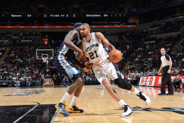 让二追三，米兰终结客战都灵四场不胜&三连败（先丢两球连进三球，米兰客场对都灵终结四场不胜并止三连败）