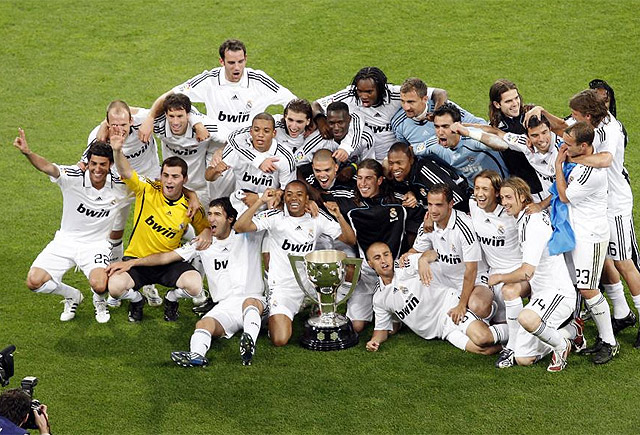 巴克利点评湖人防守痼疾，提醒火箭需补强控卫（巴克利直指湖人防守短板，建议火箭补强控球后卫）