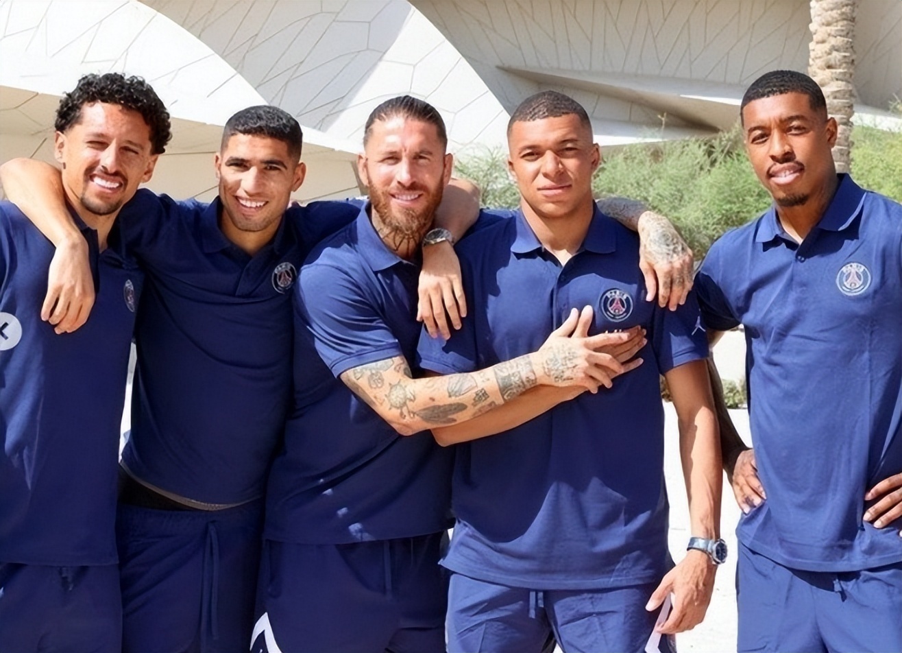 格拉斯纳：拉克鲁瓦会没事的，在六万人面前罚点球并不轻松（格拉斯纳称拉克鲁瓦无碍：六万观众面前主罚点球并不容易）