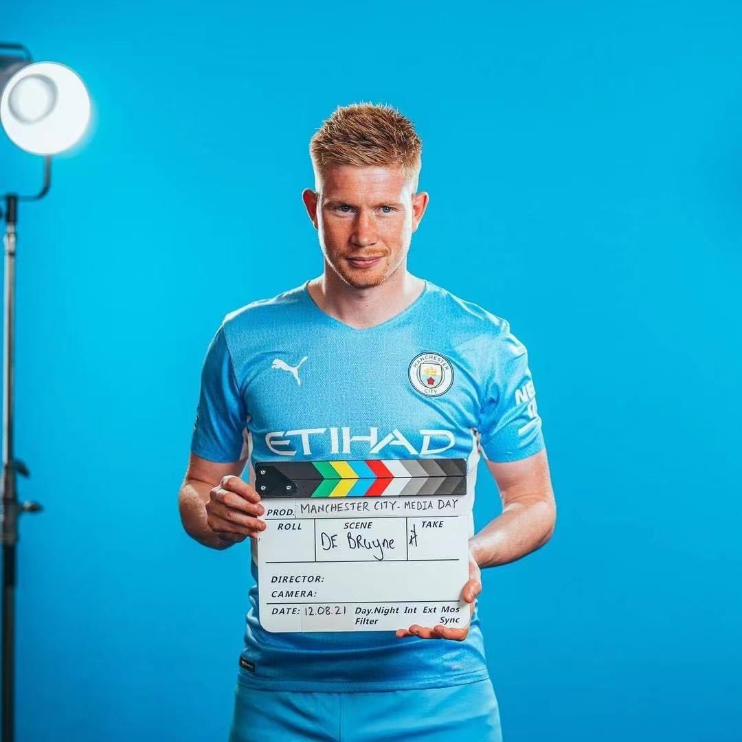 踢球者：穆西亚拉提前1天归队训练，重点加练体能（踢球者：穆西亚拉提前一天回归球队训练，主攻体能）