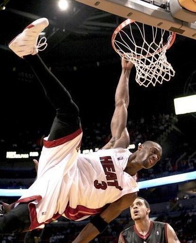 记者：若无意外费尔明周末将复出；德容正常训练但感冒还没好（记者称费尔明周末或迎复出，德容已随队合练但感冒未愈）